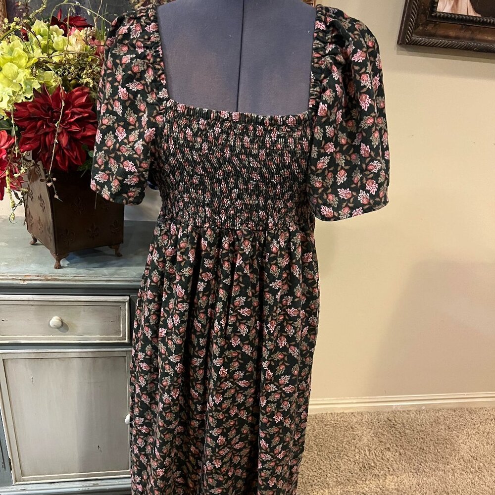 Puff- sleeve long floral dress